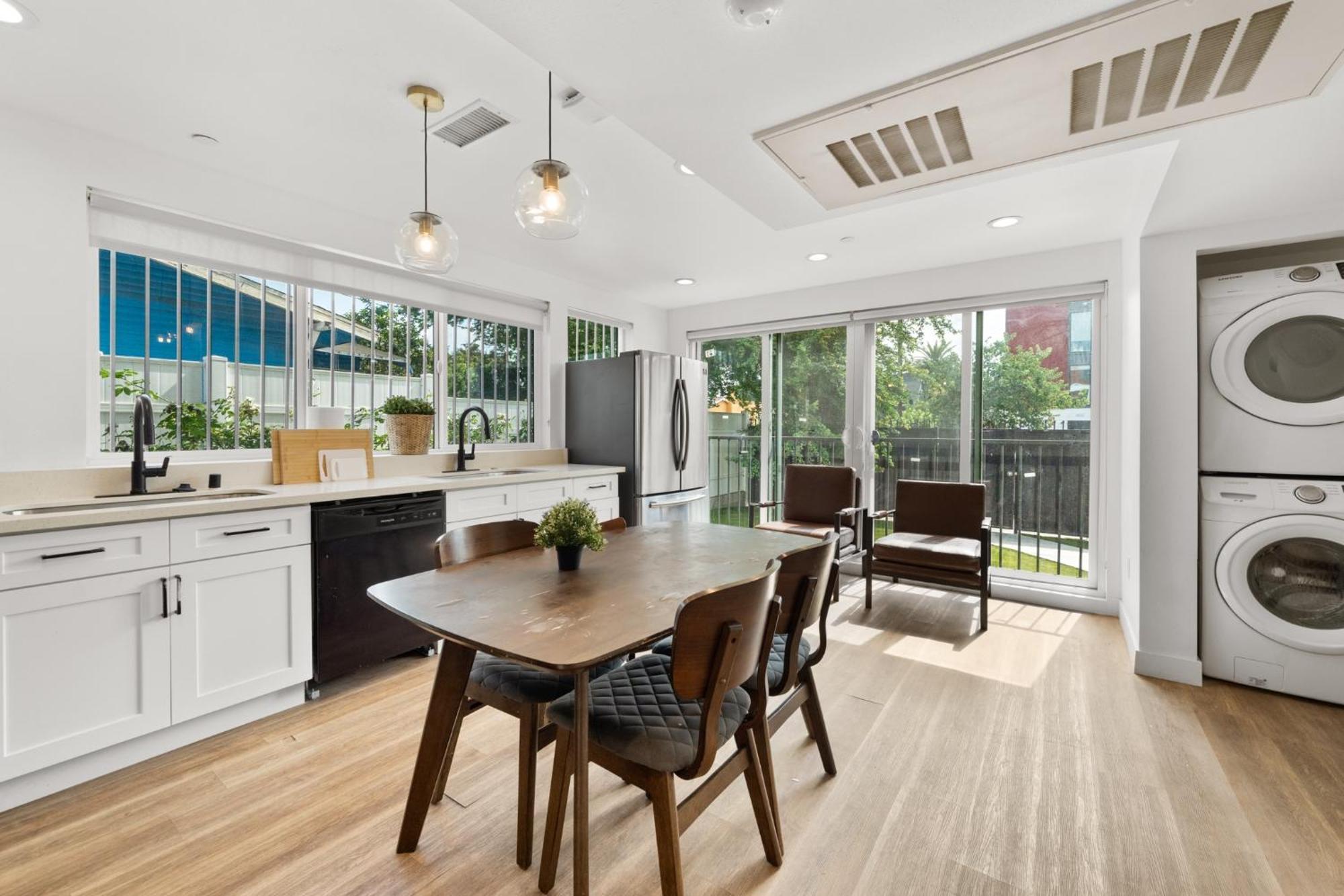 Modern Getaway In The Heart Of La Near Usc, Private Room With Share Living Room And Kitchen Los Angeles Exteriér fotografie